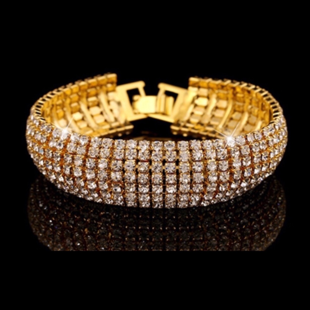 Beautiful Gold crystal bracelet